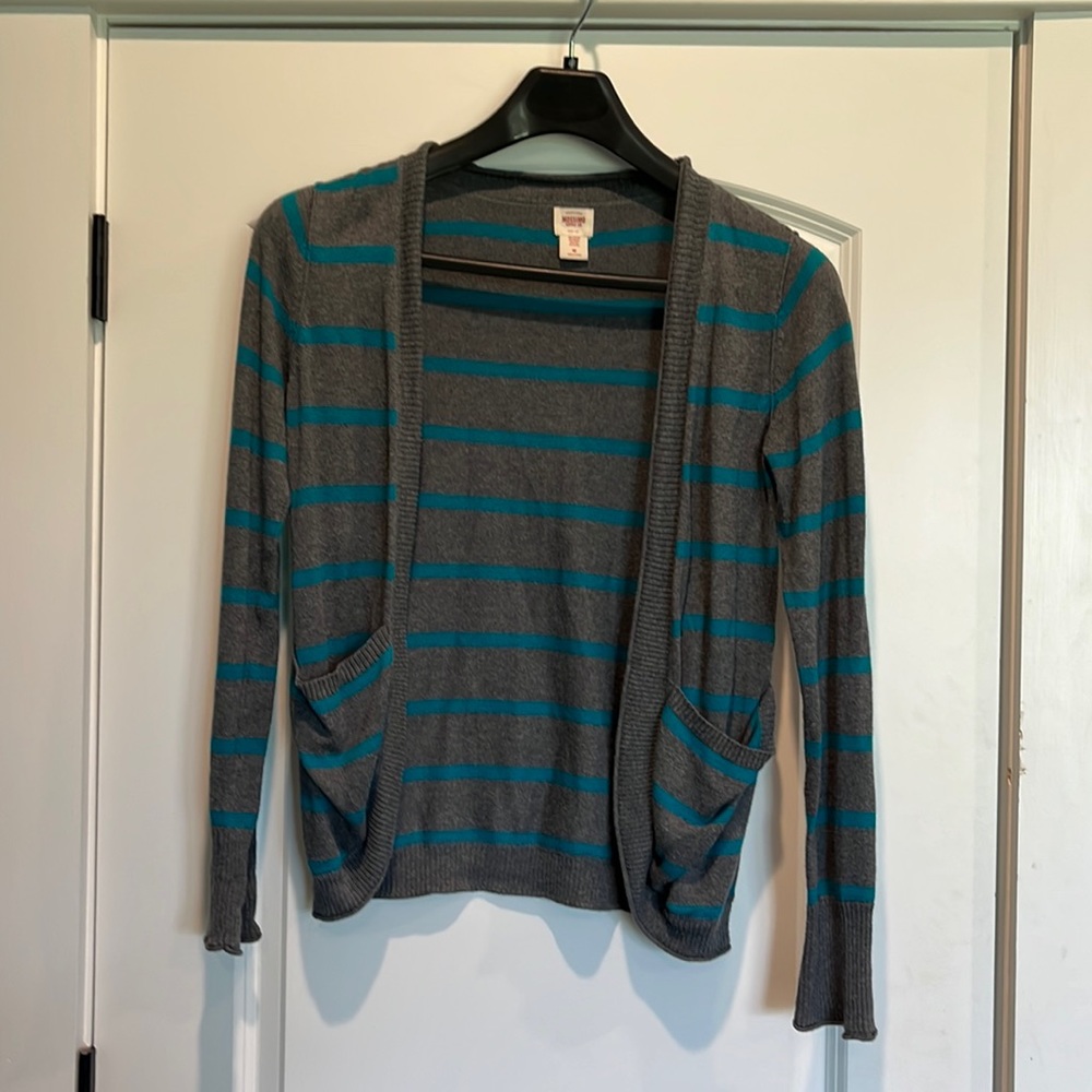 Womens long sleeve, long sweater with pockets
